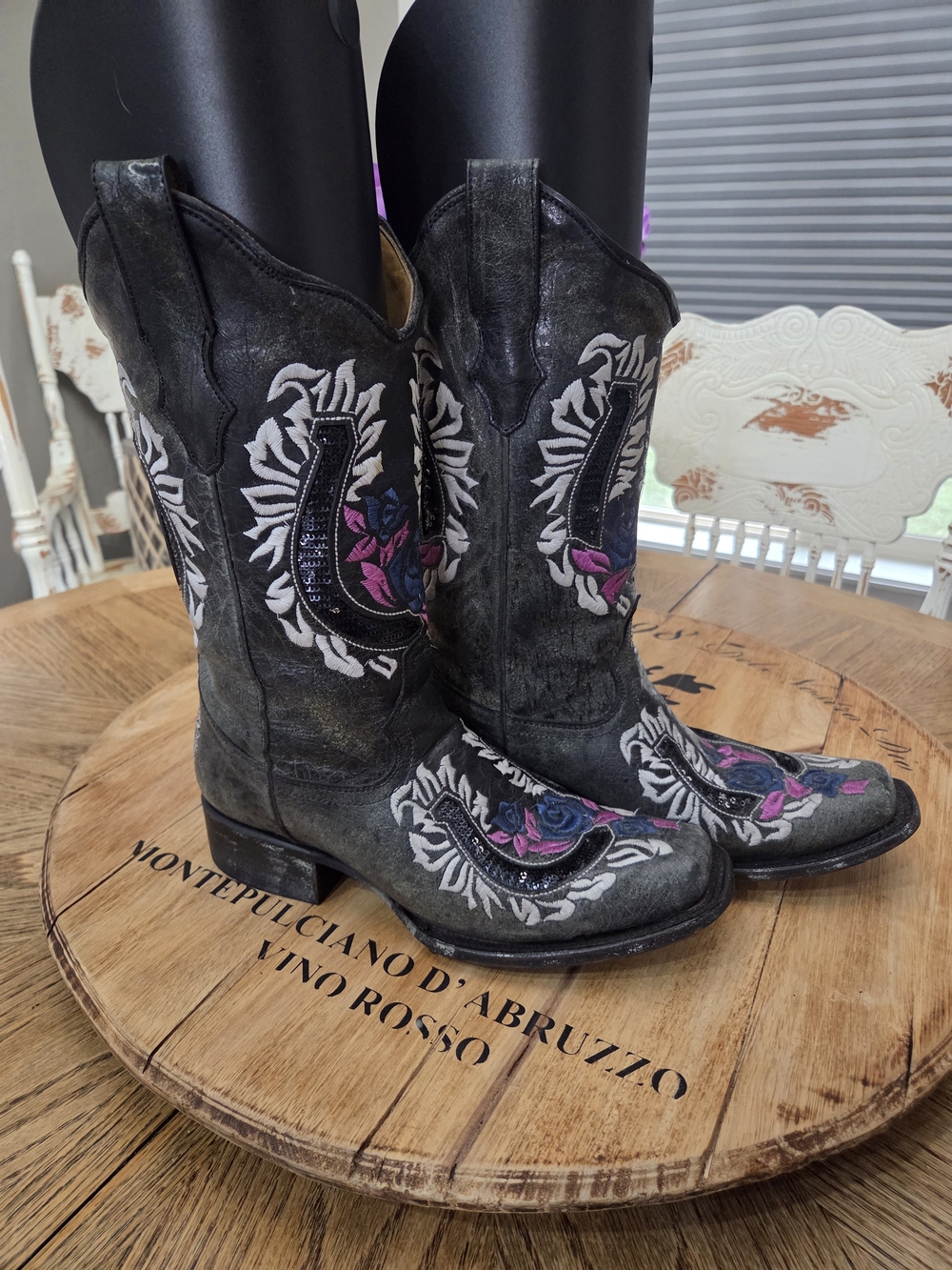 Corral Women's Gray Embroidered Western Boots - Floral Accents With Sequence